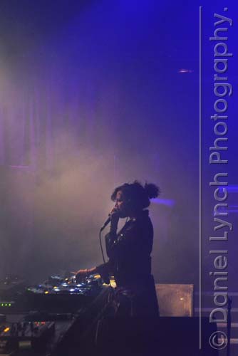 METRO LIFE & STYLE : ANNIE MAC