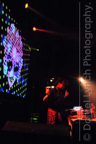 METRO LIFE & STYLE : ANNIE MAC