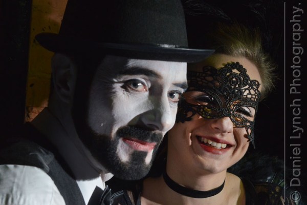 METRO FEATURES : FETISH CLUB