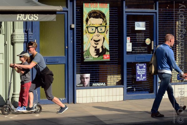 19/09/15. ES Homes & Property : Spotlight Stoke Newington. Street scene, Stoke Newington Church Street. Credit: Daniel Lynch. 07941 594 556. www.lynchpix.co.uk