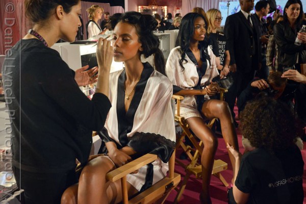 02/12/14. METRO FEATURES : VICTORIA'S SECRET FASHION SHOW 2014. CREDIT: DANIEL LYNCH. 07941 594 556. www.lynchpix.co.uk