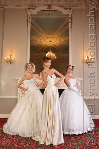 21/09/14. THE RUSSIAN DEBUTANTE BALL. PATRONS OF THE RUSSIAN DEBUTANTE BALL PHOTOGRAPHED AT THE HILTON DOUBLETREE HOTEL, MARBLE ARCH, CENTRAL LONDON. PICTURE SHOWS (L-R) VICTORIA TRAVINA, EKATERINA DAMINOVA & EKATERINA KUZNETSOVA. CREDIT : DANIEL LYNCH. 07941 594 556. www.lynchpix.co.uk